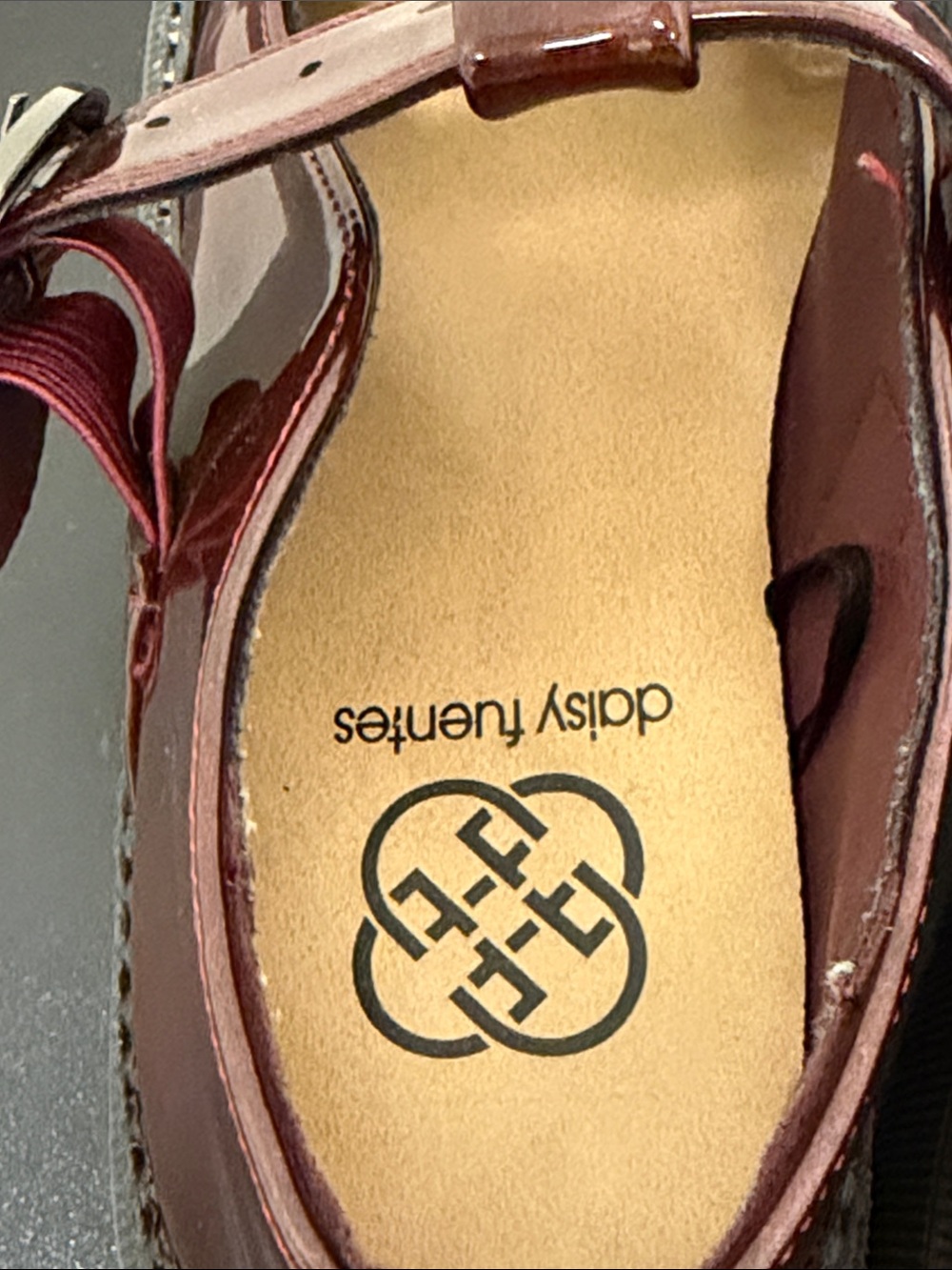Daisy Fuentes Girls' Shiny Burgundy T-Strap Mary Janes - Picture 2 of 4